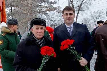 Слава защитникам Отечества!